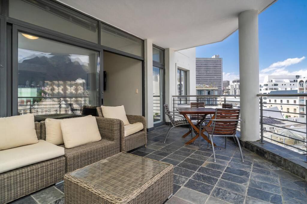 2 Bedroom - Nightlife Explorer Cidade Do Cabo Exterior foto